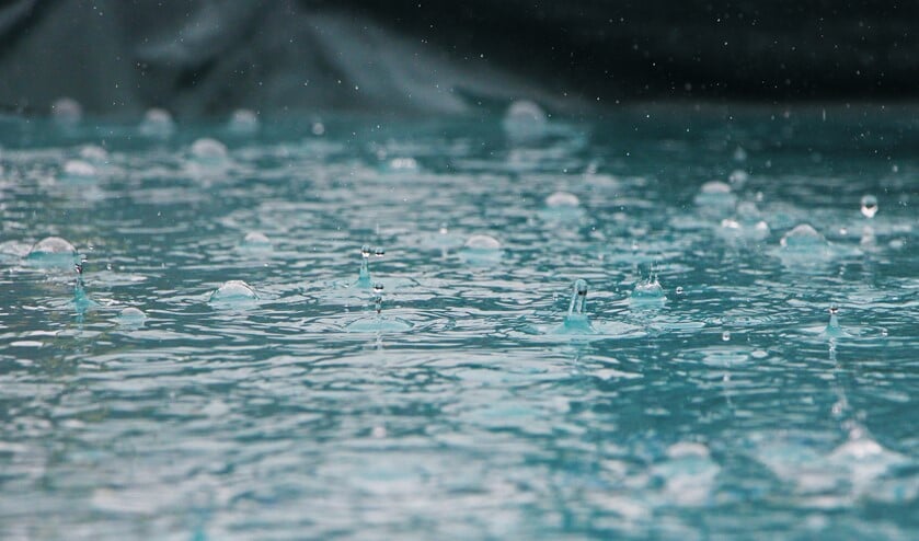 Het veranderende klimaat met plensbuien en dan weer droogte zorg voor uitdagingen.