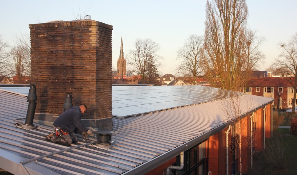 Op het dak van basisschool De Triangel liggen sinds vier jaar zonnepanelen.