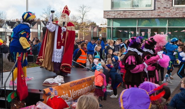 Sinterklaas op het Malbakplein in Blaricum.