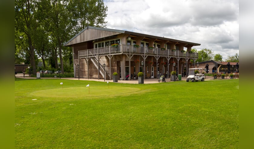 Bank gaat over tot executie van het golfcentrum