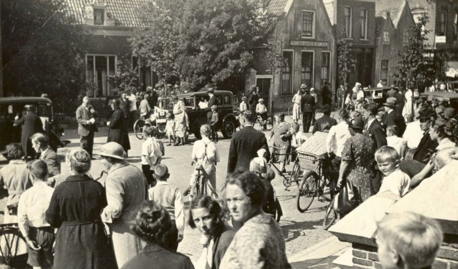 De Nieuwstraat in 1940. Foto: Historische Kring Weesp
