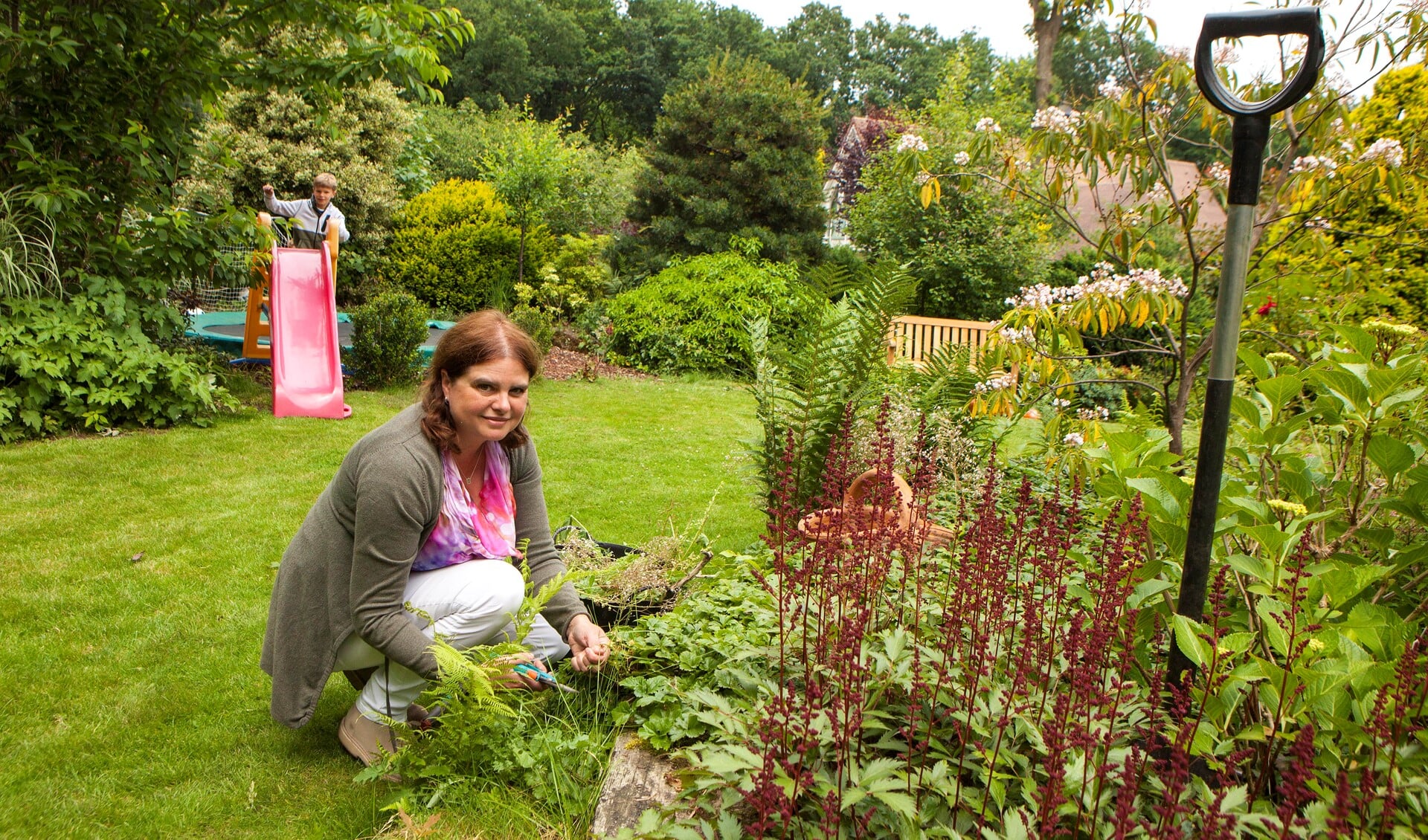 Andrea Thomas noemt zichzelf een beginnend tuinier en stelt haar tuin open voor publiek.