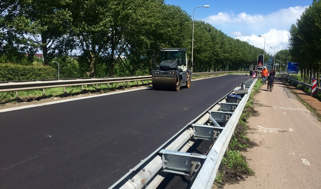 Nieuwe laag asfalt voor N236