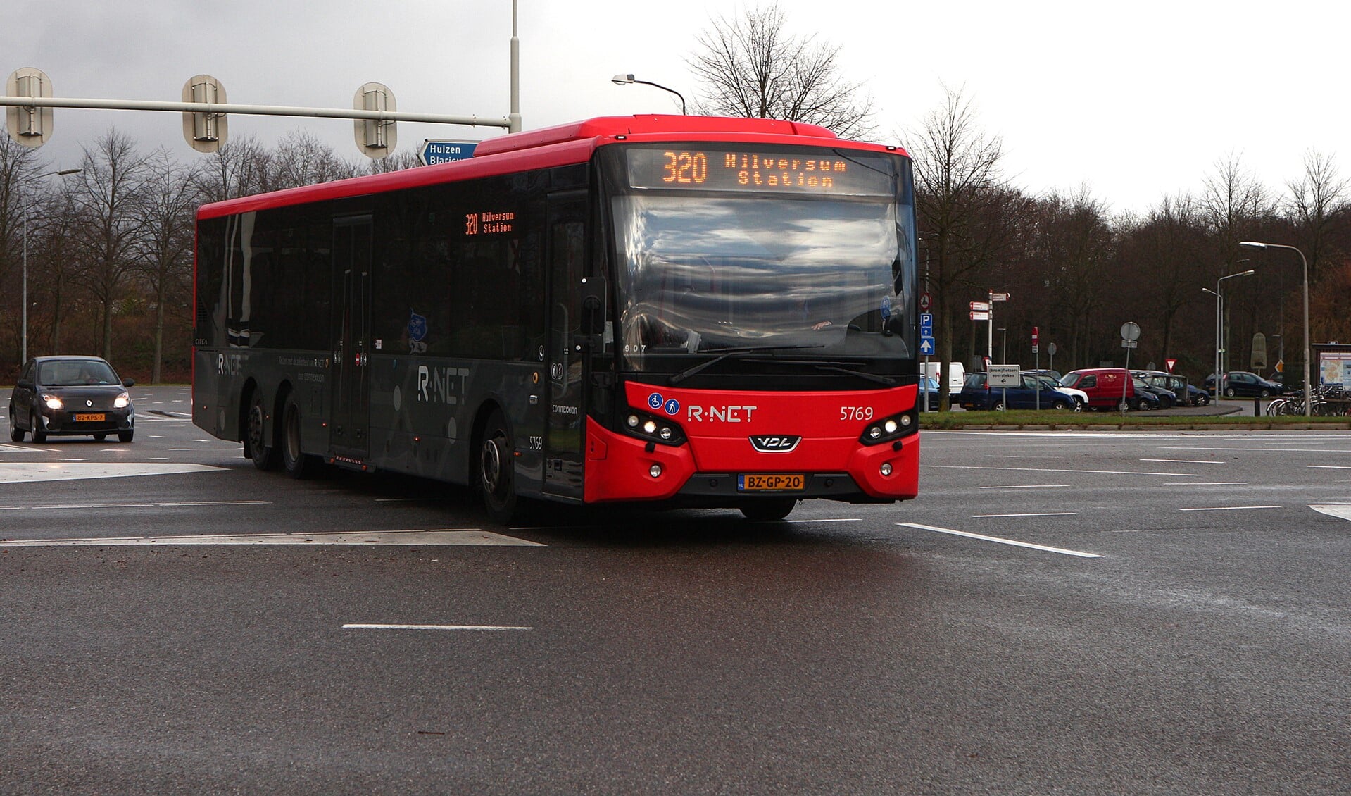 Het onderzoek naar de kruising Randweg Oost - Stichtseweg van Huizen is afgerond en nu gaan de regiowethouders gezamenlijk voor meerijden over 't Merk.