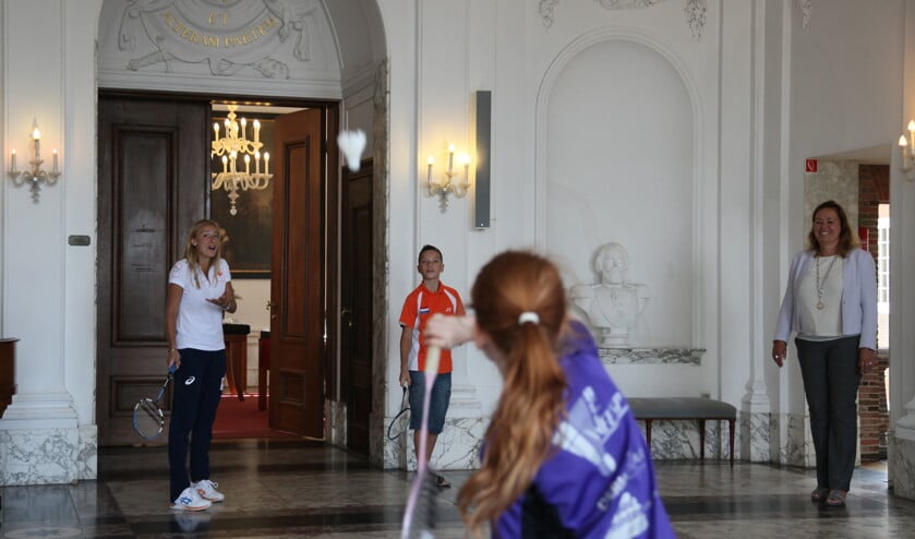 Badmintonnen tegen je idool!