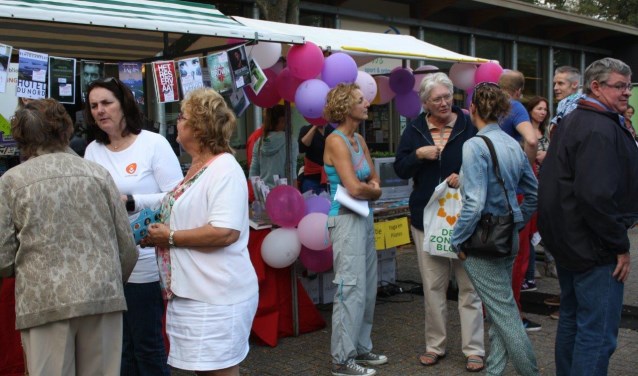 Veertig verenigingen en organisaties staan deze keer op de In&Uitmarkt bij De Hilt.