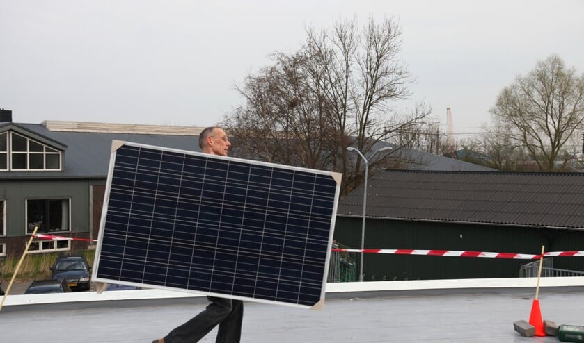 Zonnepanelen bij hockeyclub voorbeeld, aldus wethouder