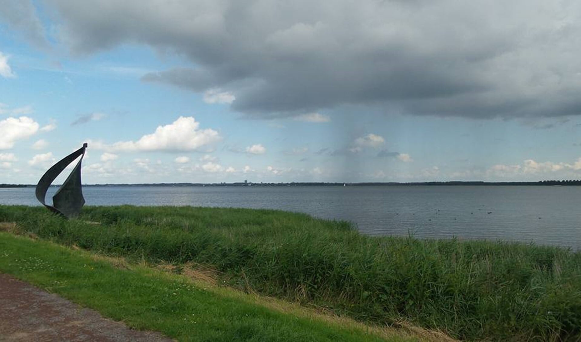 Het fietspad langs het Gooimeer gaat voorlopig nog geen energie opwekken.