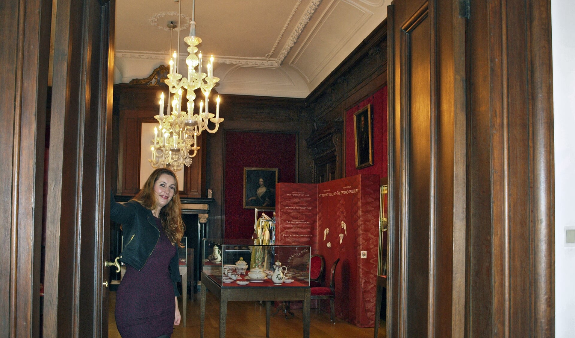 Conservator Lisette Zijp zet de deuren van het museum wijd open.