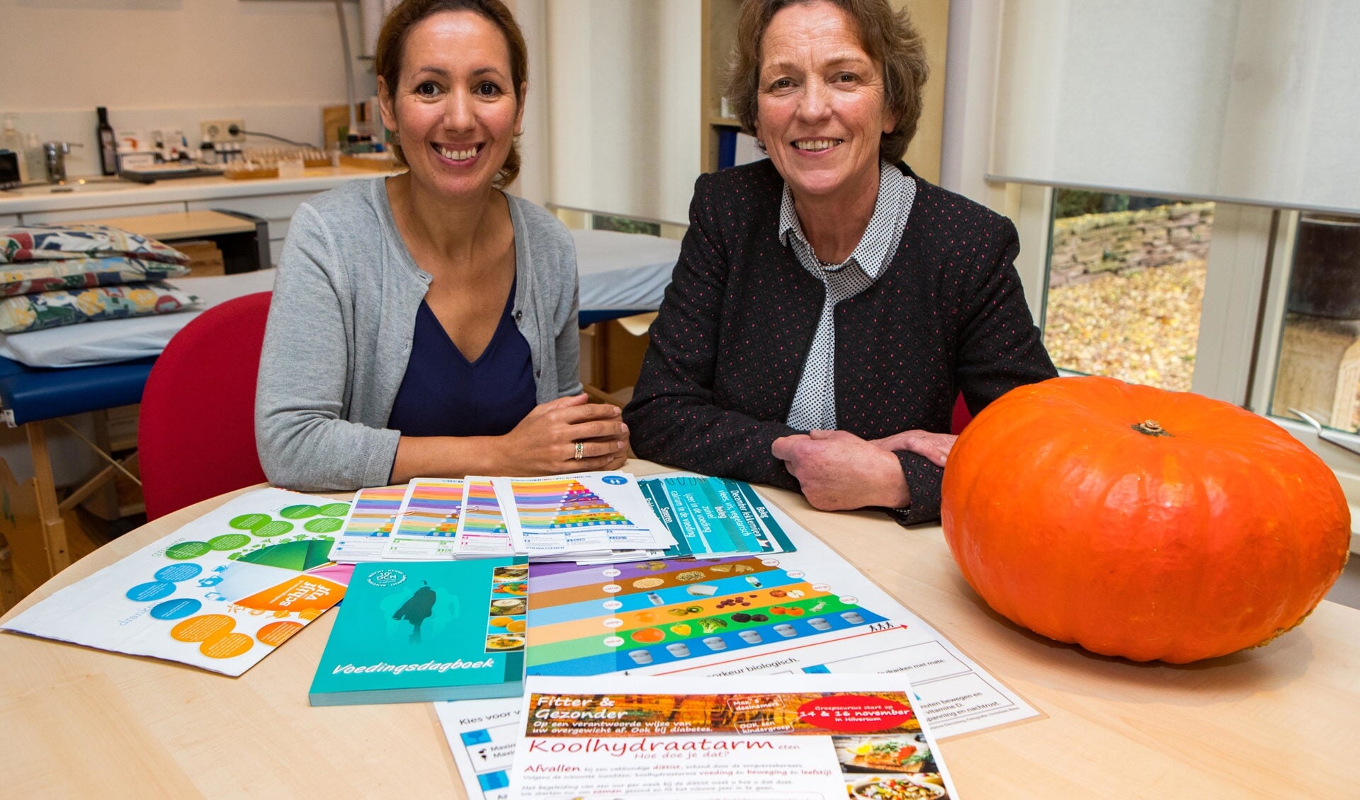 Lia van der Geest en Rashida Eharruyen: 'Weinig cohesie in de gezondheidsaanpak.'