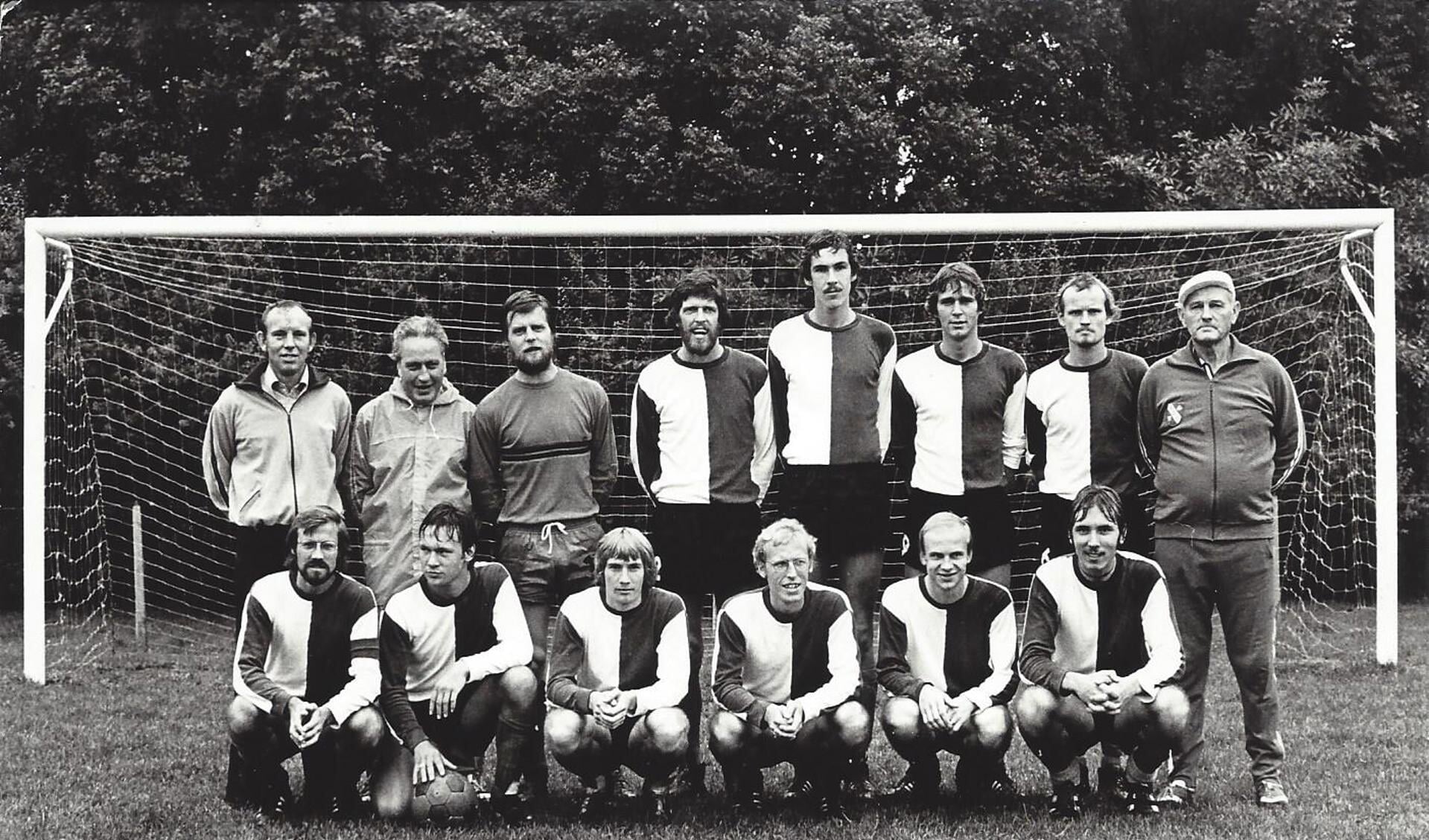 Het tweede elftal van SDO in 1976.
