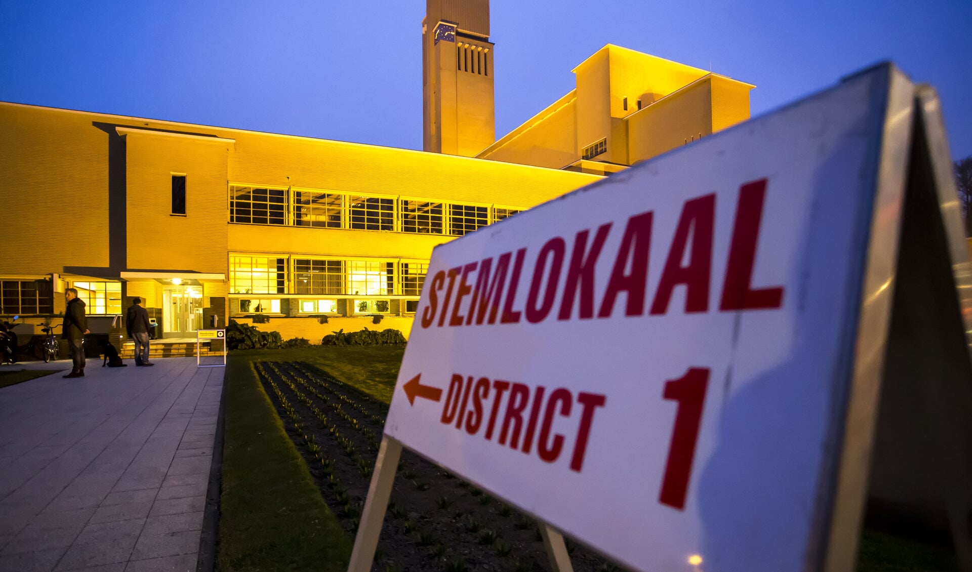 stemmen gemeentehuis Hilversum 