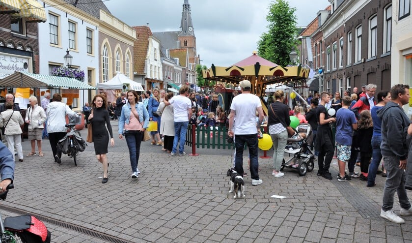 De Nieuwstraat tijdens Weesp Gastvrij.