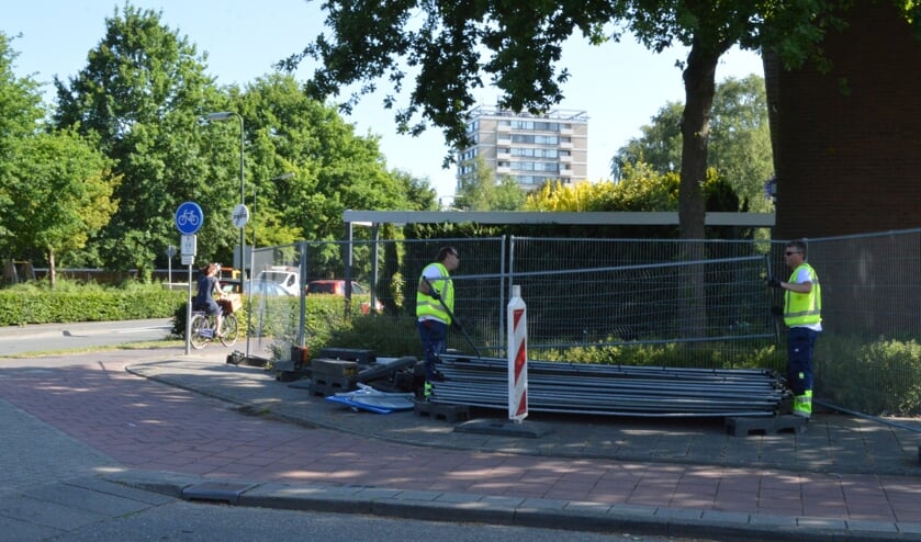 De gemeente greep in en liet zonder pardon de hekken weghalen.