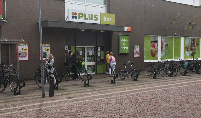Het staat toch echt op het briefje op de deur. 'Wegens omstandigheden gesloten'.