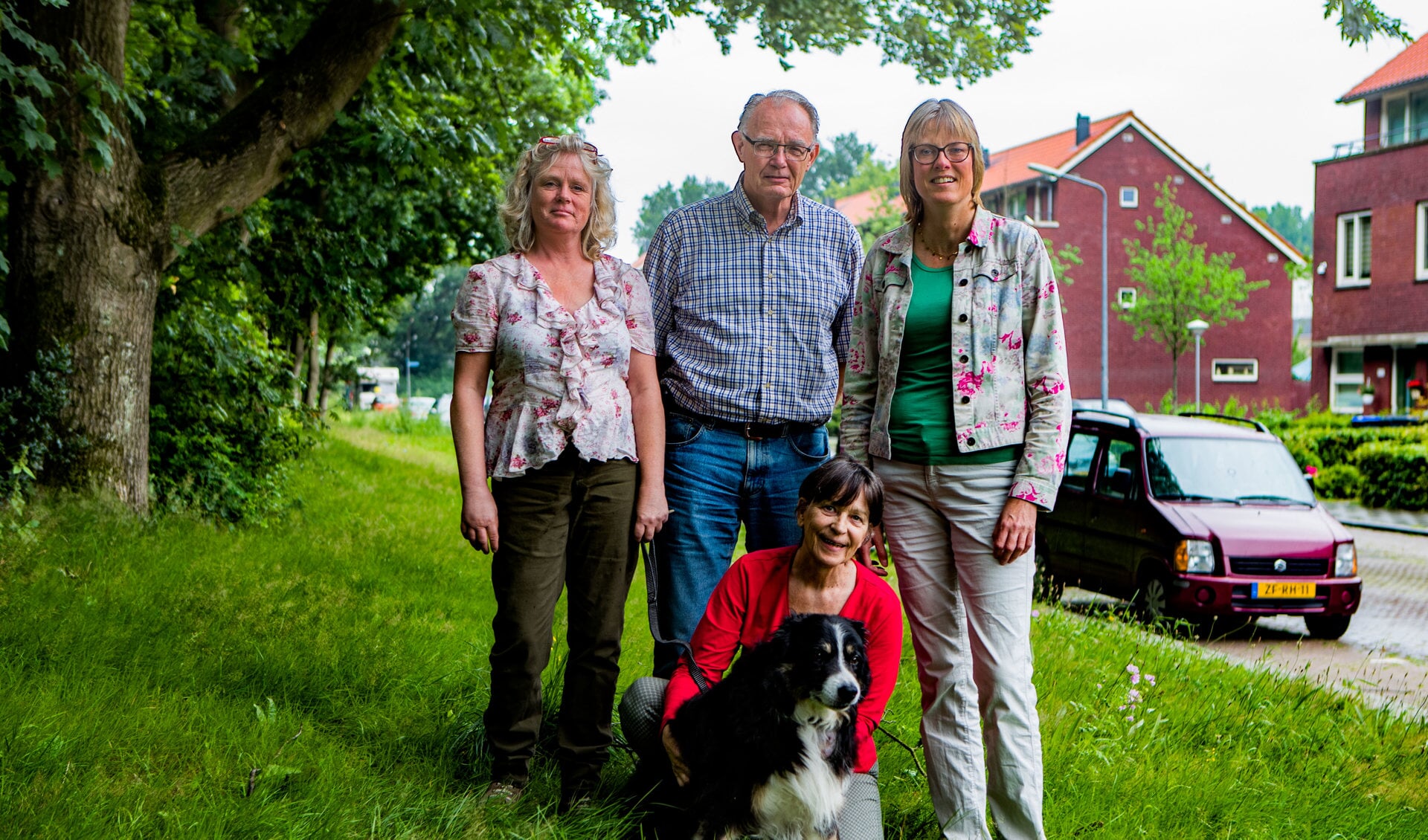 Bewoonsters Marit van Waveren en Inge Dikken hebben met hulp van Jelle Harder en Karin Walters een bezwaarschrift ingediend.