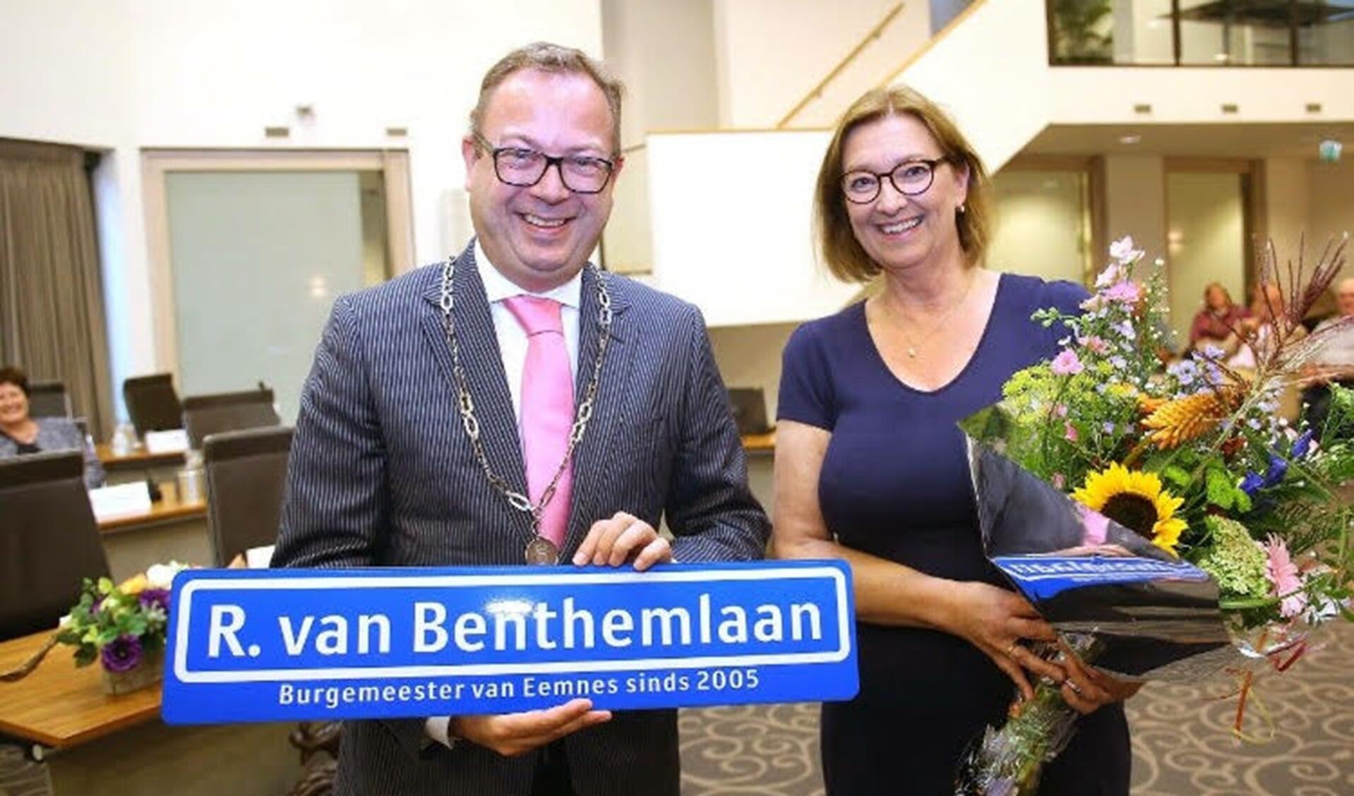 Roland van Benthem samen met PvdA-raadslid Wilma de Boer. 