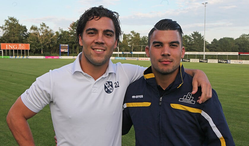 Leroy Oehlers (rechts) speelt pas enkele maanden voor USV Hercules.