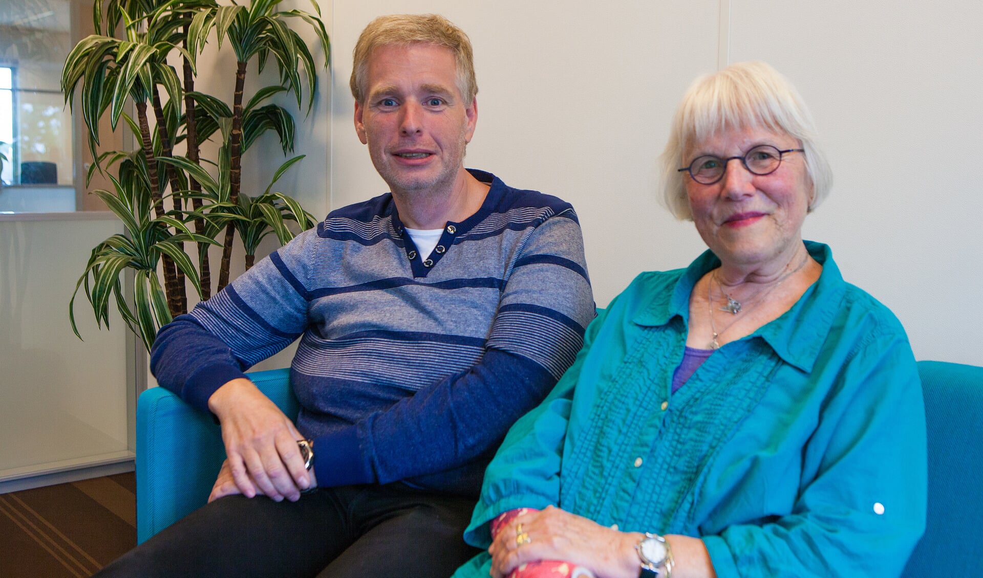 De taalambassadeurs Dicky Gingnagel (links) en Graddie Jansen-van Leeuwen.
