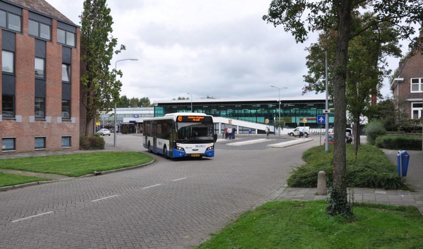 Om de route naar het centrum logischer en uitnodigender te maken, komt hier een oversteekplaats schuin over de weg.