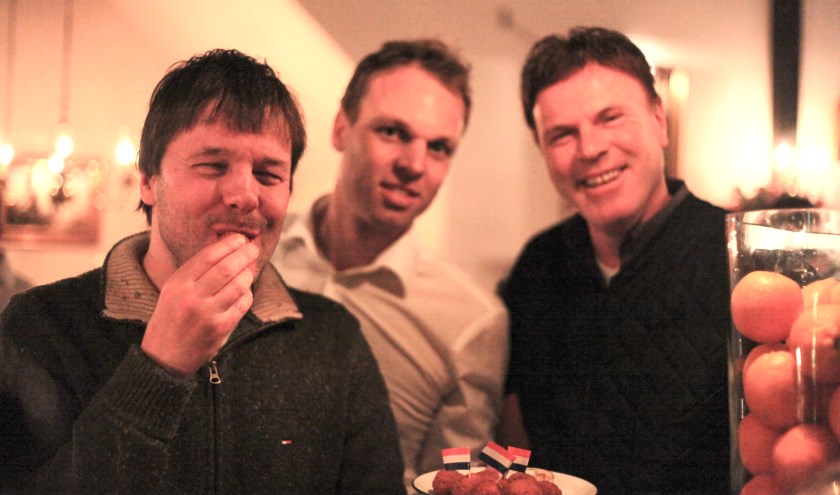 Oskar van Alphen (l) was overal waar hij kwam een graag geziene gast.