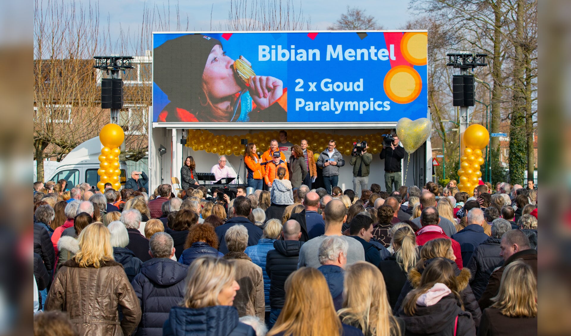 Mentel werd na het behalen van haar twee gouden medailles al gehuldigd in haar woonplaats. 