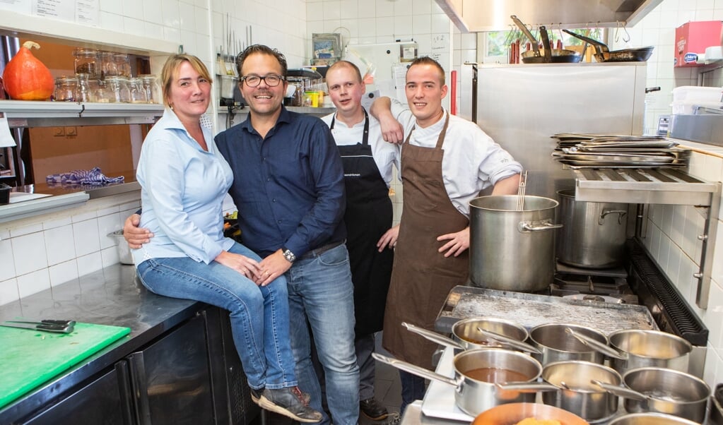 Jannemieke en Kees Verhoeff zijn trots op hun koks.