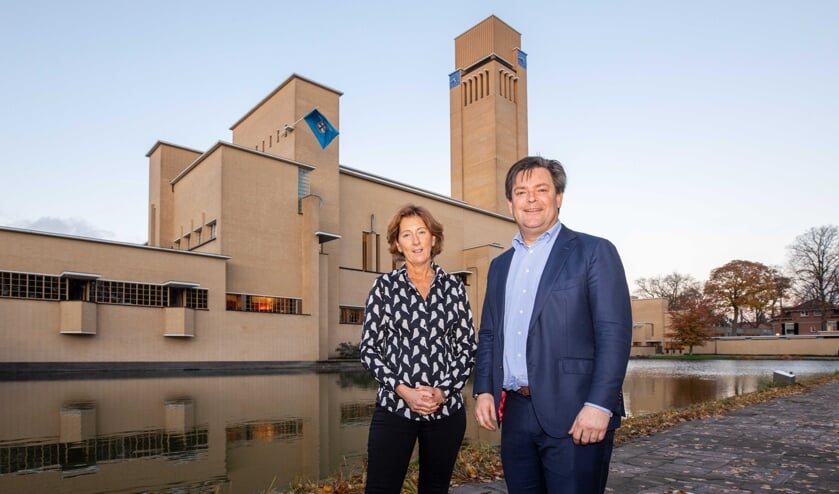 <p>Voorzitter Annette van Trigt van het Sport Investeringsfonds en wethouder Voorink in 2018. </p>
