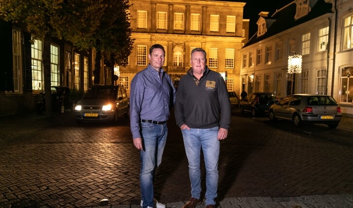 André Wierper (links) en Ronald Willemse zijn de gedreven Weespers achter Weesp Marketing.
