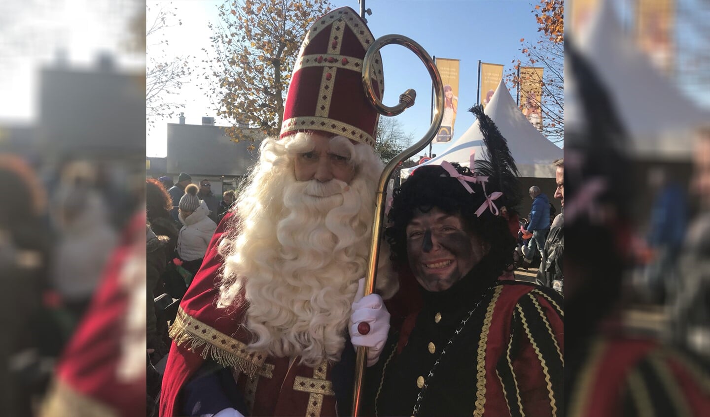 Sinterklaas en de Hoofdpiet op het Diemerplein.