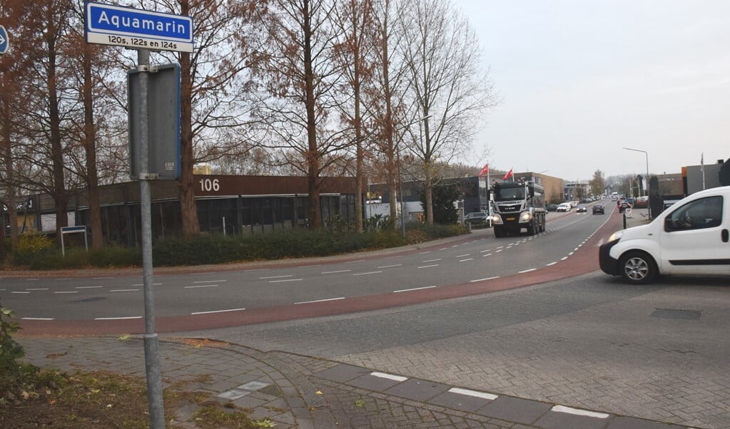 Het scharniergebied tussen Rijnkade en Amstellandlaan schreeuwt om herontwikkeling, aldus vinden veel bewoners.