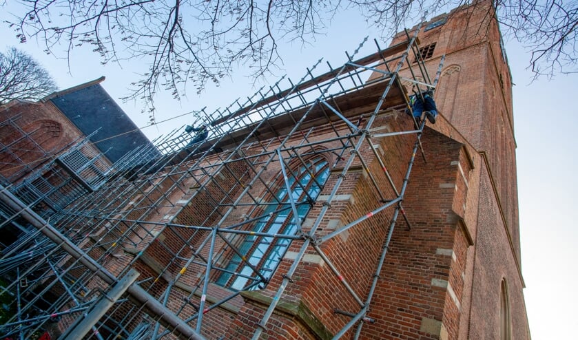 De kerk blijft tijdens het werk gewoon geopend.
