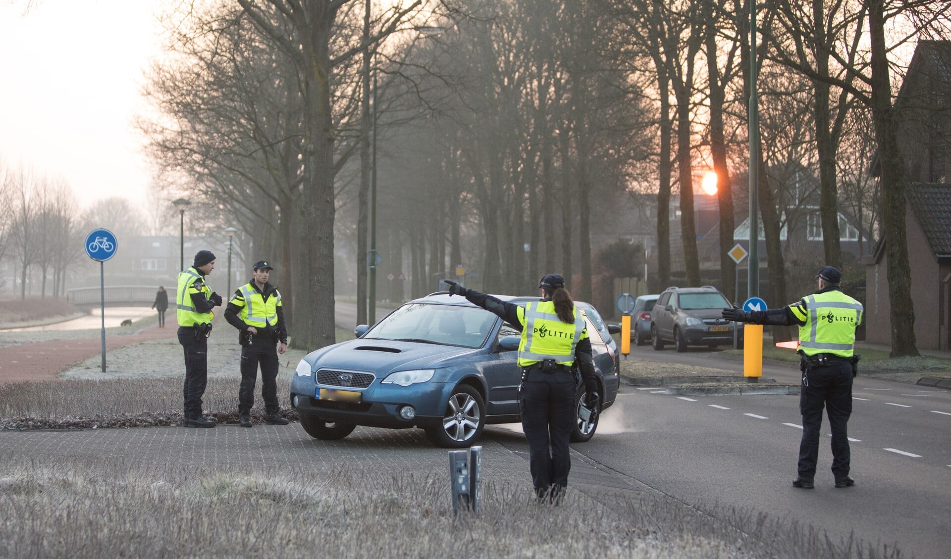 Op de Noordersingel hield de politie vanmorgen een verkeerscontrole.
