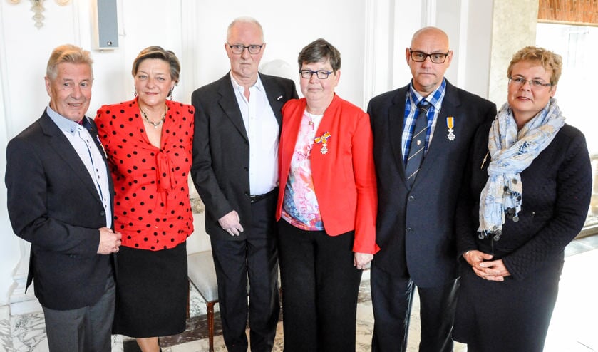 Jaap de Jong, Rita van Gemert en Mark Goudberg kregen een lintje.