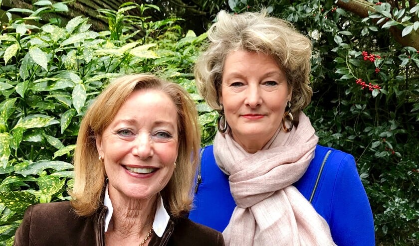 Jacqueline Timmerman (l) en Maria Klingenberg hebben niets in de Larense melk te brokkelen.