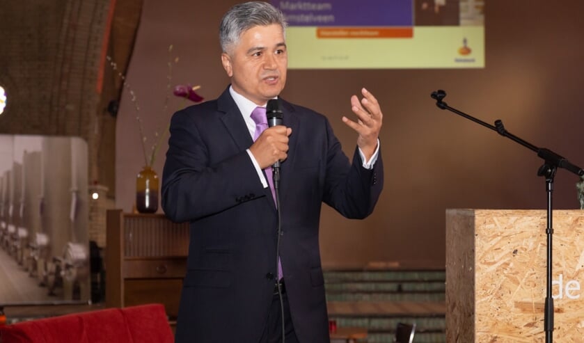 Ugur Pekdemir is nieuwe directeur van Rabobank Amstel en Vecht, waar ook Weesp onder valt.