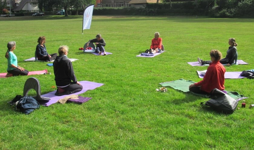 Yoga in de buitenlucht.