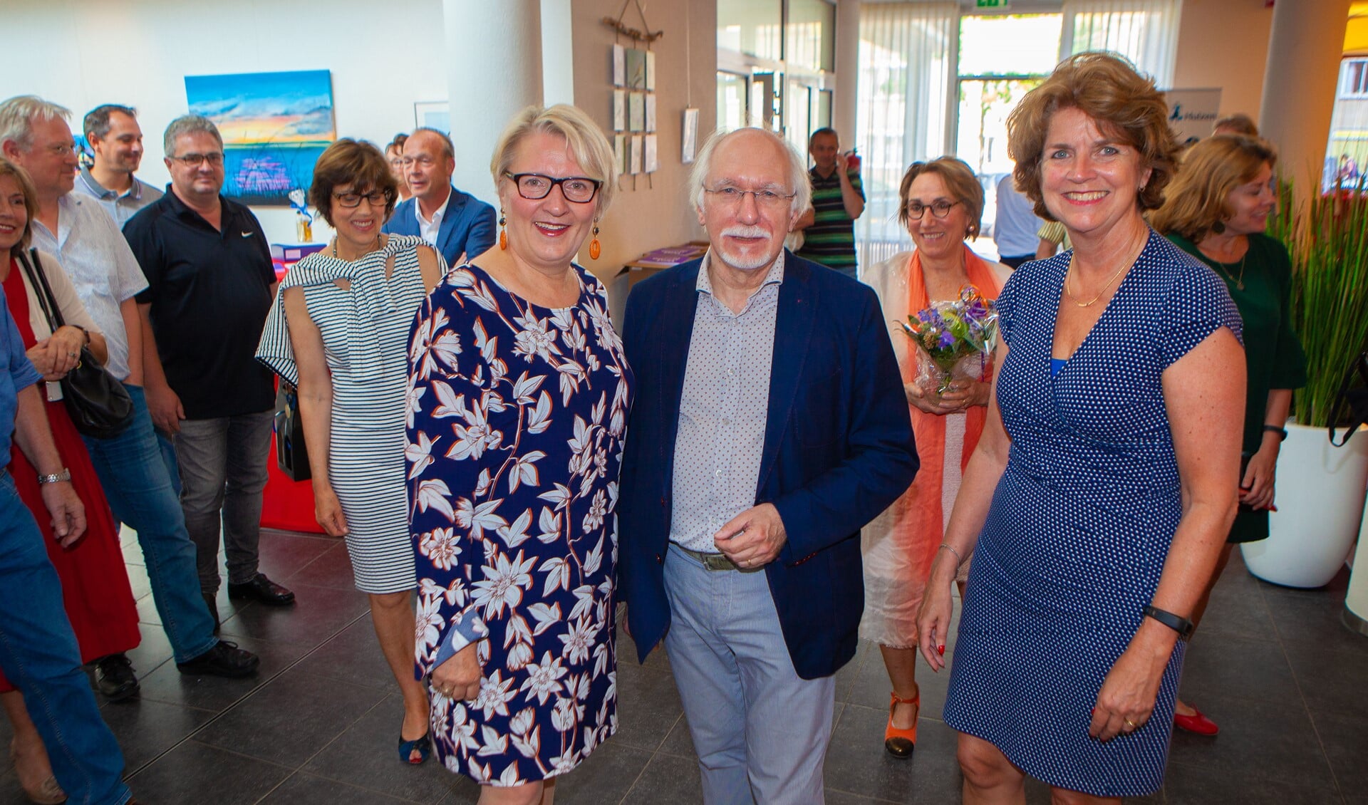 Wethouders Marianne Verhage, Gerrit Pas en Janny Bakker hebben afscheid genomen.