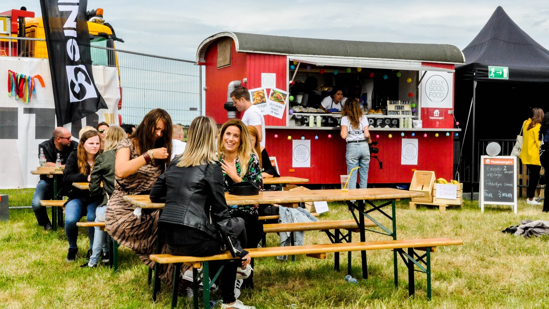 Het Funky Farm festival komt op herhaling in Weesp, maar nu aan de Nijverheidslaan. 