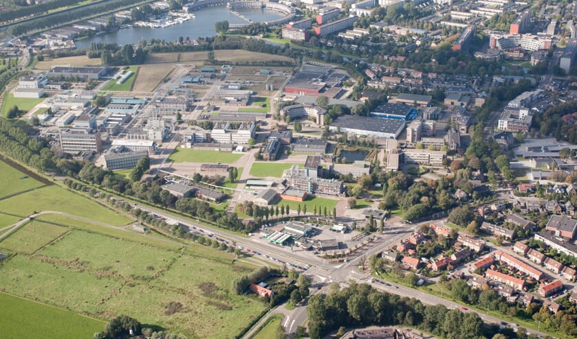 Het Abbott-terrein in Weesp (Archieffoto WeesperNieuws)