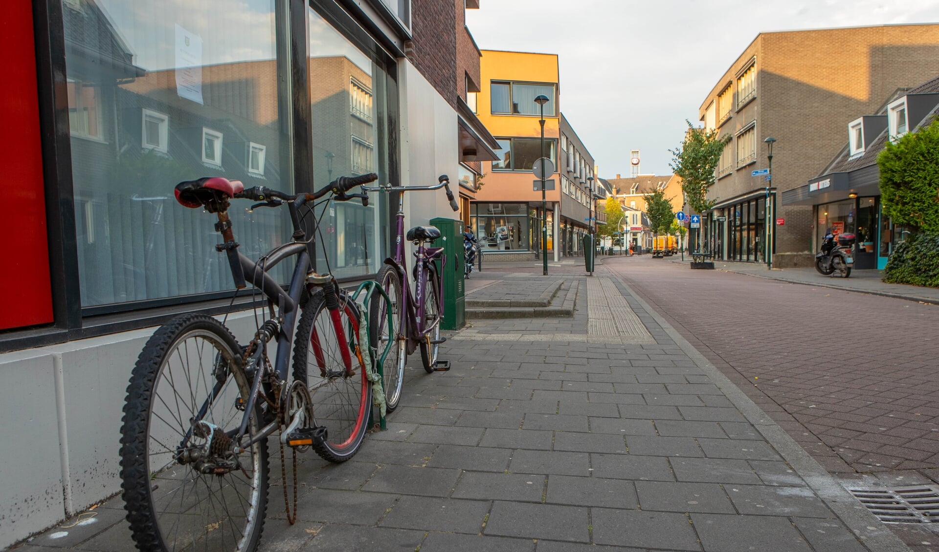 Straks mogen de fietsen niet meer voor de deur worden gezet van de winkels.