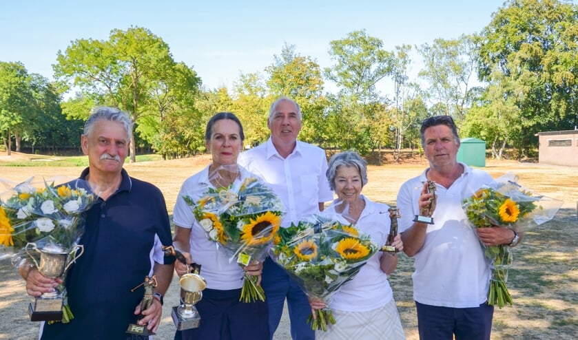 V.l.n.r.: Trevor Ashman, Margrit Velstra, Willem Raaijmakers, Pauline Groenhof en Fred van Rosmalen.