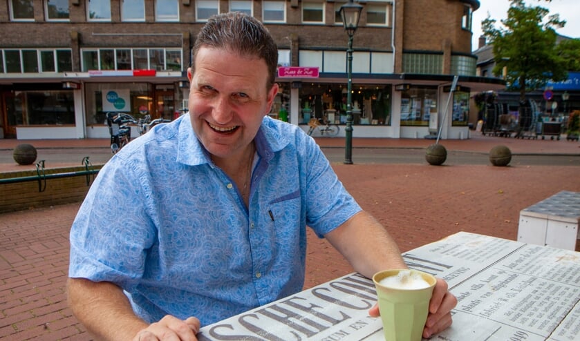 Swen werd wakker met een overweldigend geluksgevoel en een drang om letterlijk en figuurlijk weer op eigen benen te staan.
