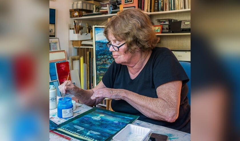 Ita Verwey in haar atelier.