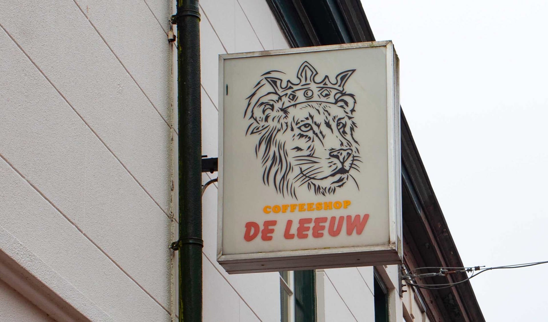 Coffeeshop De Leeuw aan de Leeuwenstraat.