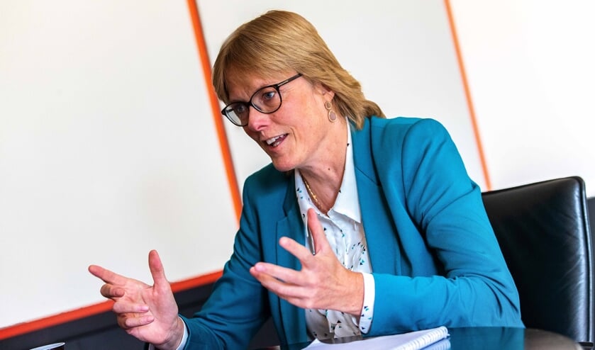 'Show us the money', vraagt wethouder Karin Walters aan Den Haag.