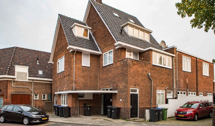 In 2017 was de meervoudige bewoning van de Kleine Drift 35 een heet hangijzer.