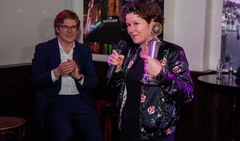Wethouder Annette Wolthers won vorig jaar de vakprijs. Zij en Gerben van Voorden (links) maken dit jaar ook kans op de publieksprijs.