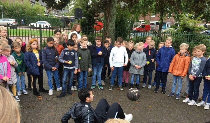 Freestyler Joshua bij de aftrap van de actieperiode.