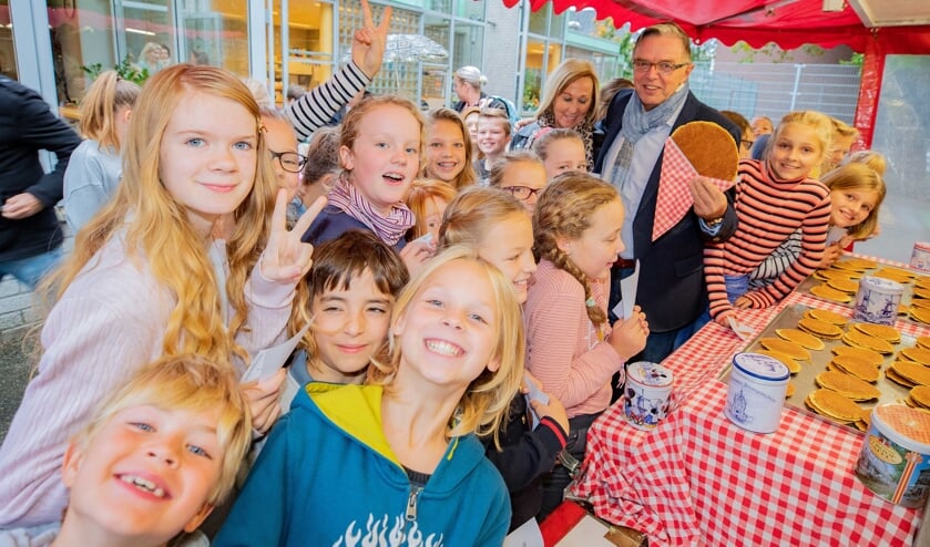 Alex de Kruijff: 'Toch lekker, zo'n reuzestroopwafel.'